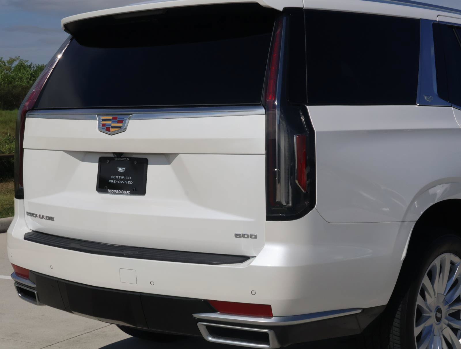 Certified 2024 Cadillac Escalade Luxury RWD image 11
