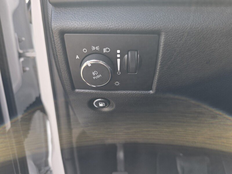 Certified 2022 Jeep Grand Cherokee Laredo E RWD image 30