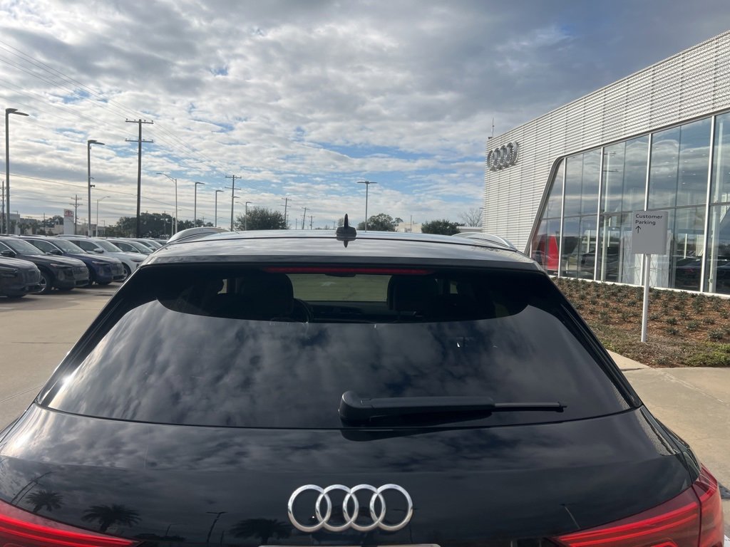 Used 2020 Audi Q3 2.0T Premium image 10