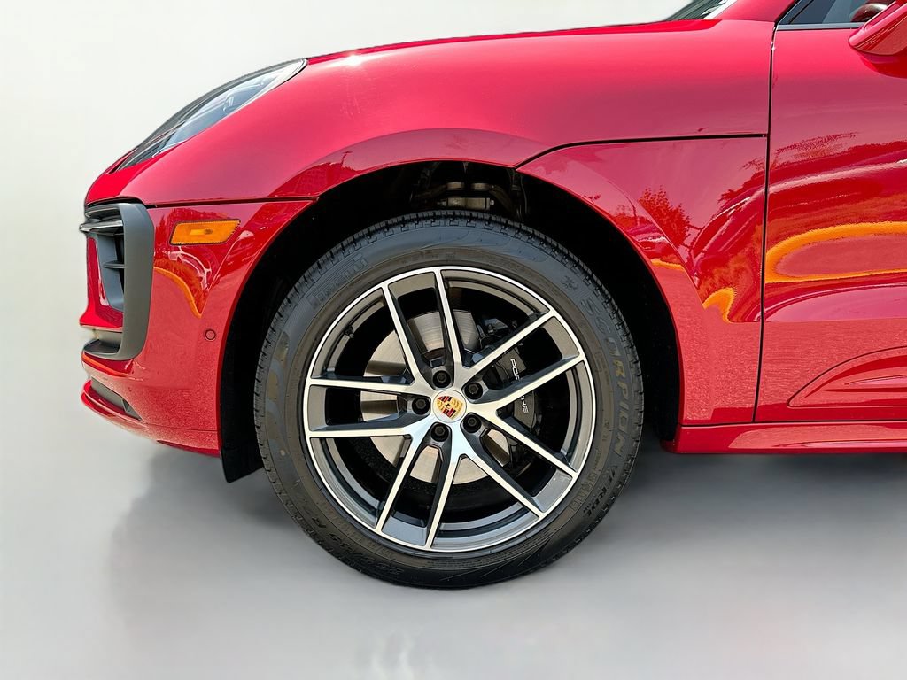 Certified 2022 Porsche Macan S AWD/4WD image 33