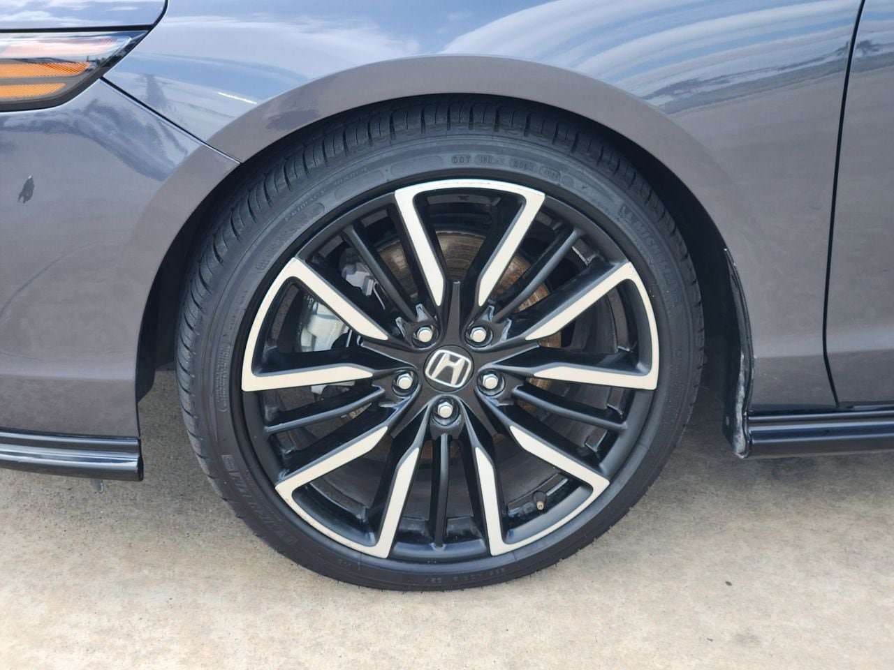 Used 2023 Honda Accord Touring image 11