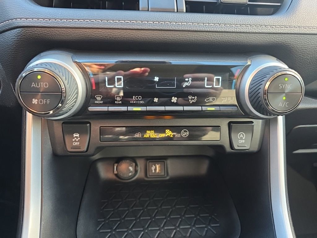 Used 2024 Toyota RAV4 XLE image 29