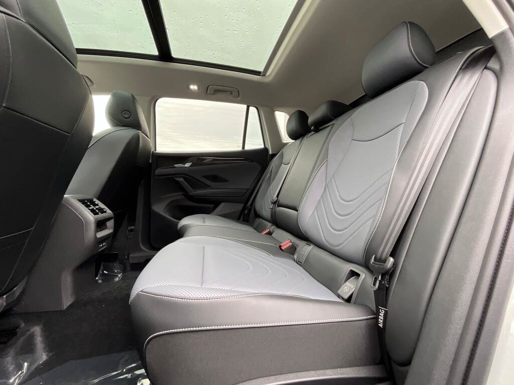 New 2026 Volkswagen Tiguan SE AWD/4WD image 13