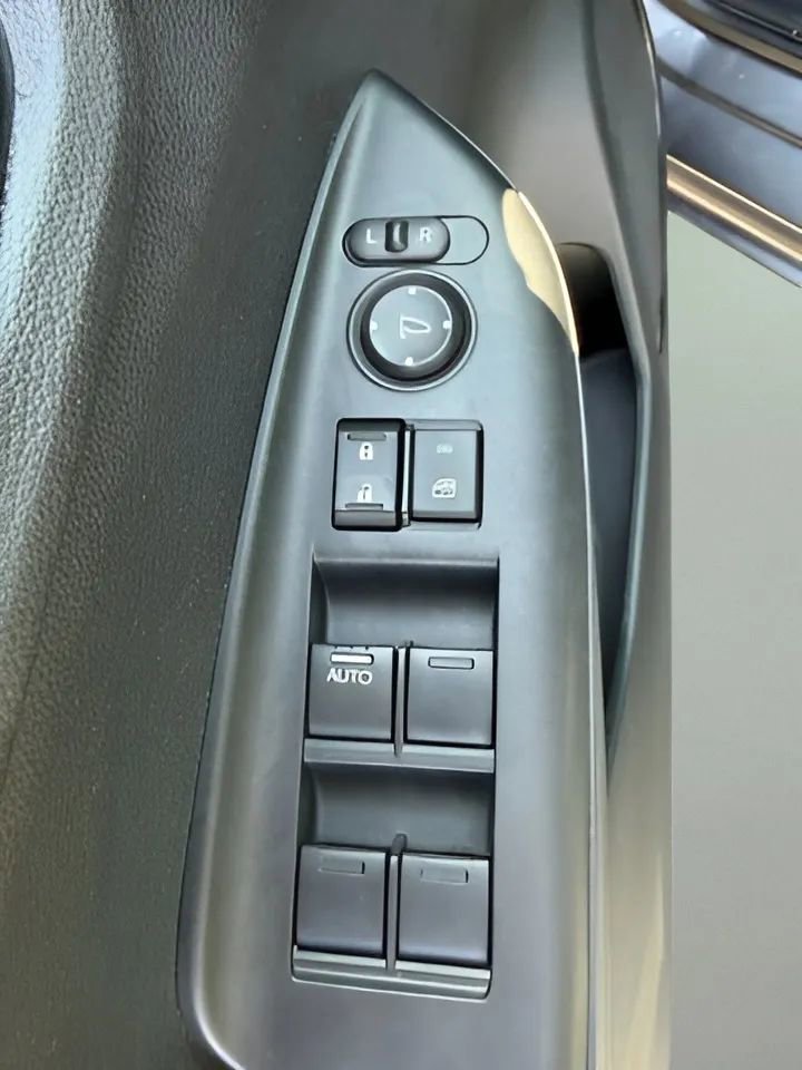 Used 2015 Honda Fit EX image 10