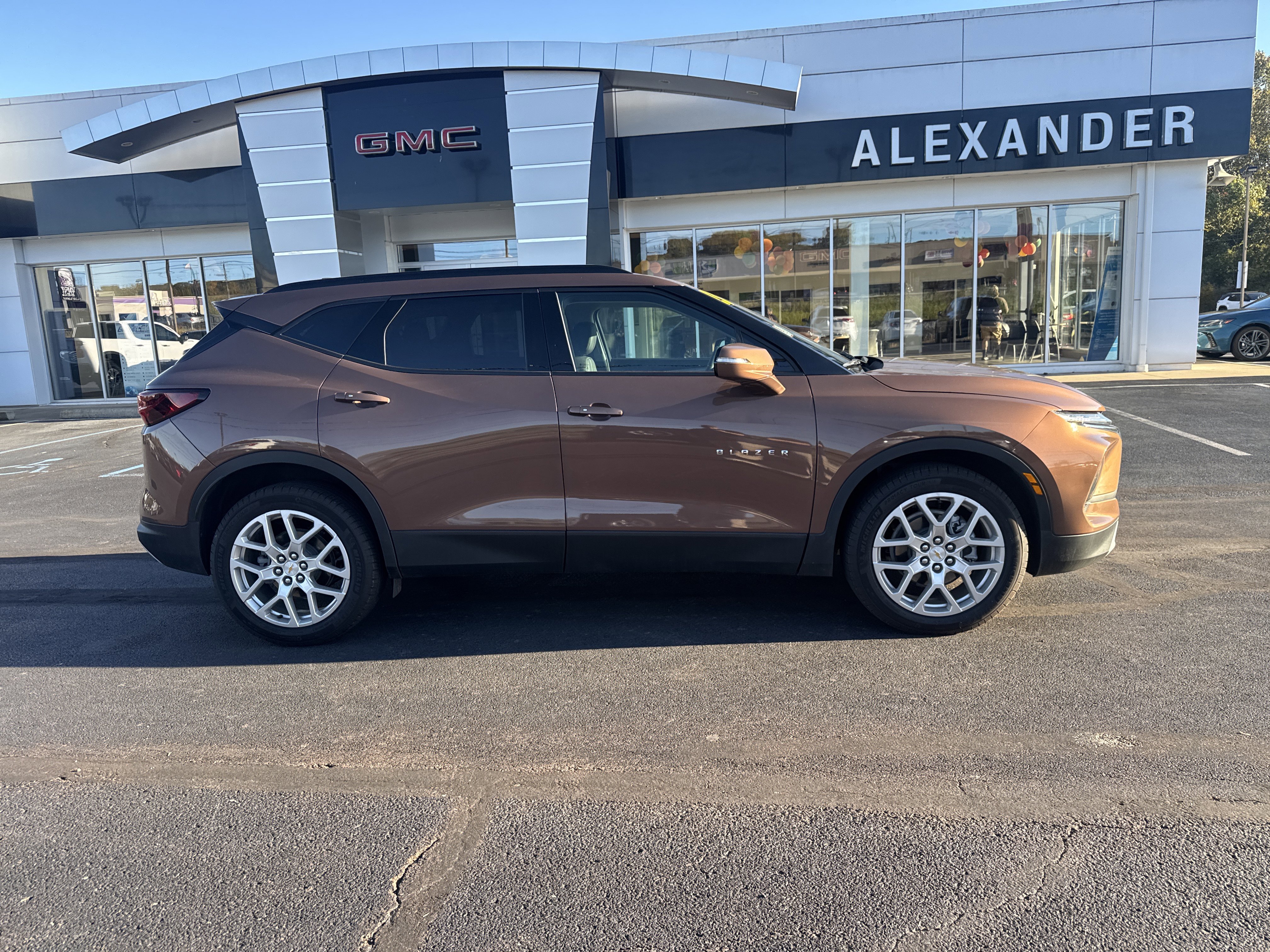 Used 2023 Chevrolet Blazer LT video 2