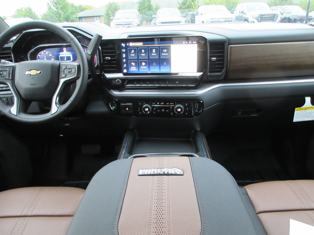 New 2026 Chevrolet Silverado 3500 High Country w/ High Country Premium Package AWD/4WD image 17