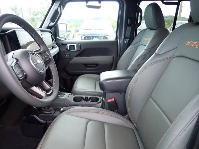 Used 2025 Jeep Gladiator Mojave AWD/4WD image 11