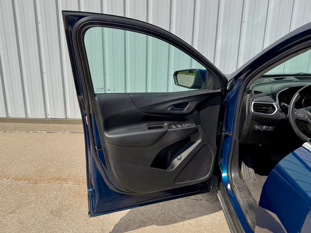 Used 2020 Chevrolet Equinox LT FWD image 14