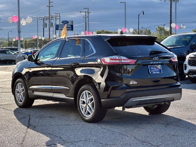 Certified 2023 Ford Edge SEL w/ Convenience Package AWD/4WD image 5