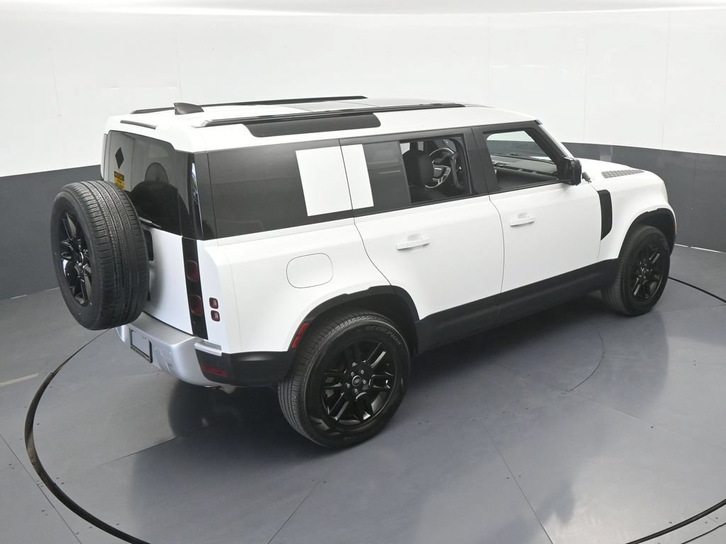 Used 2025 Land Rover Defender 110 S AWD/4WD image 68