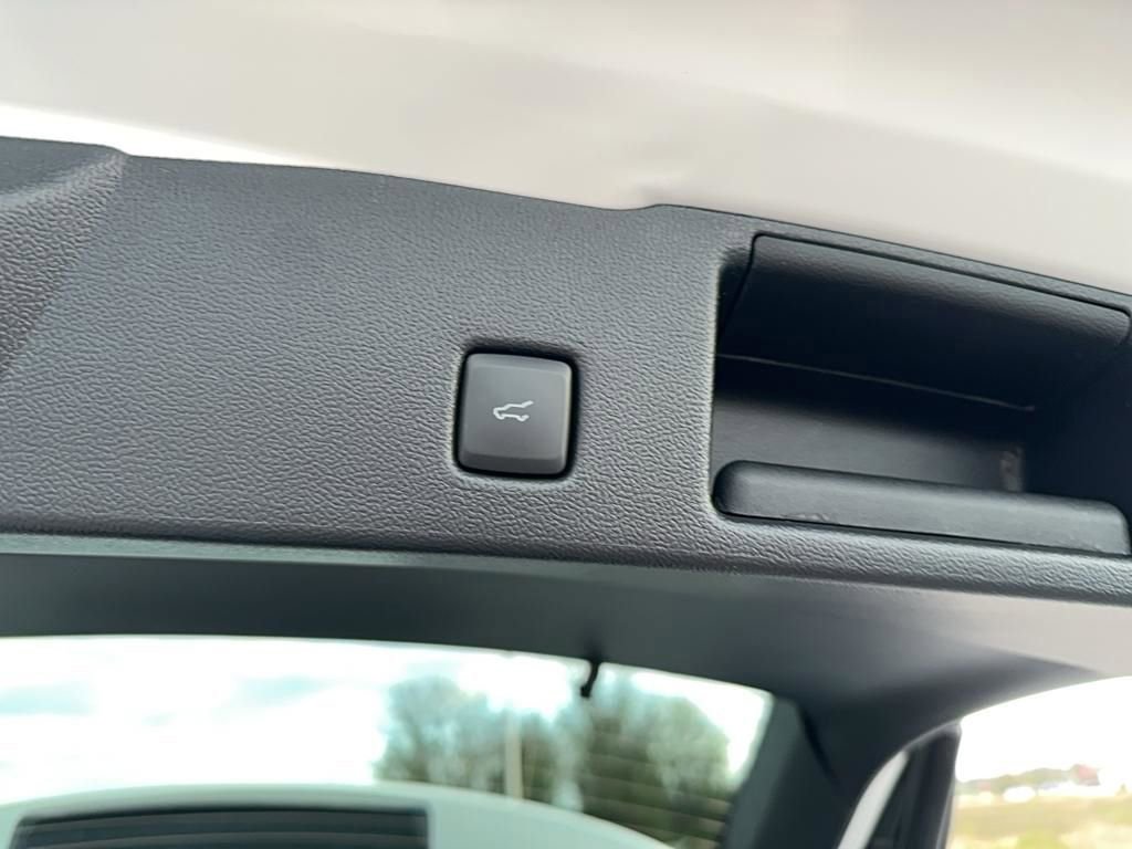 New 2025 Ford Escape SE FWD image 36