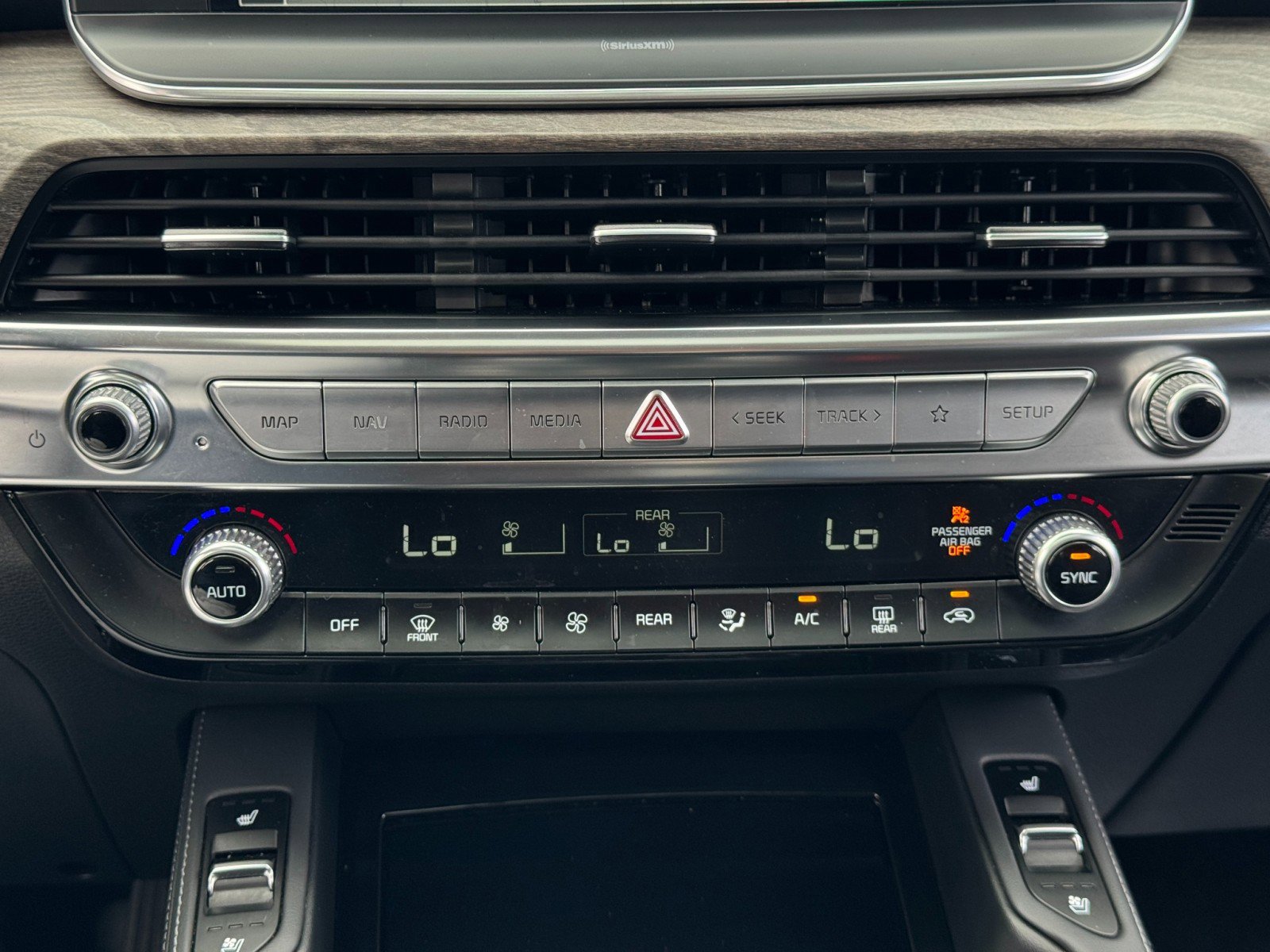 Used 2022 Kia Telluride EX w/ EX Premium Package image 25