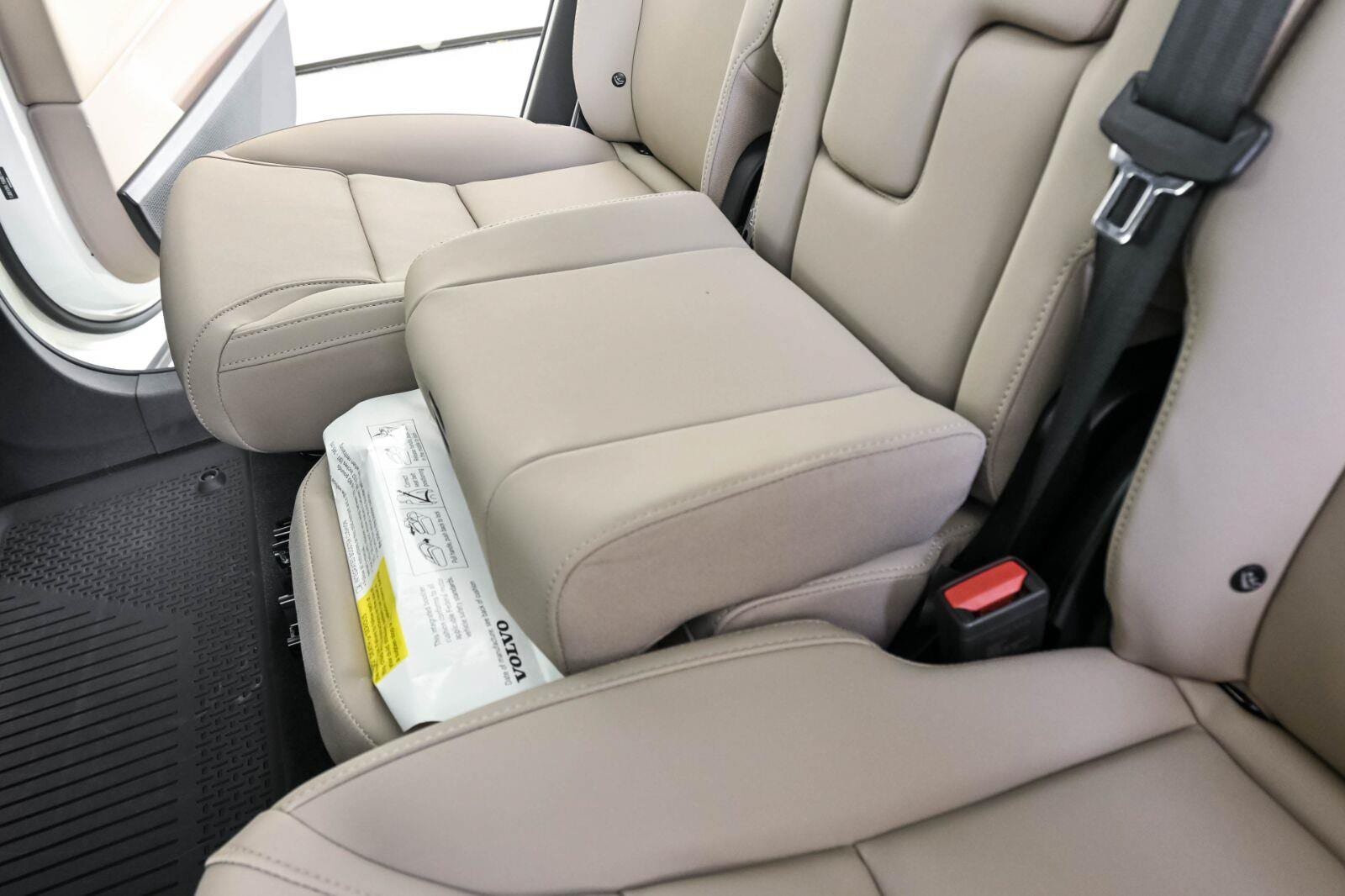 Certified 2025 Volvo EX90 Ultra AWD/4WD image 22