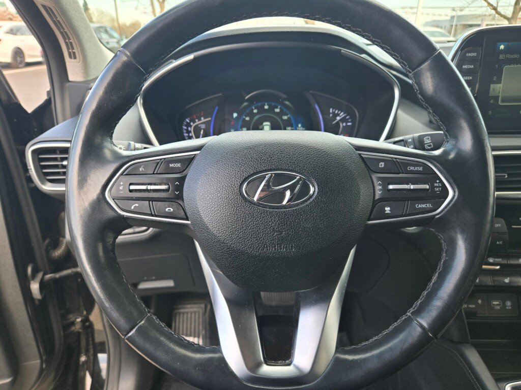 Used 2020 Hyundai Santa Fe Limited image 25