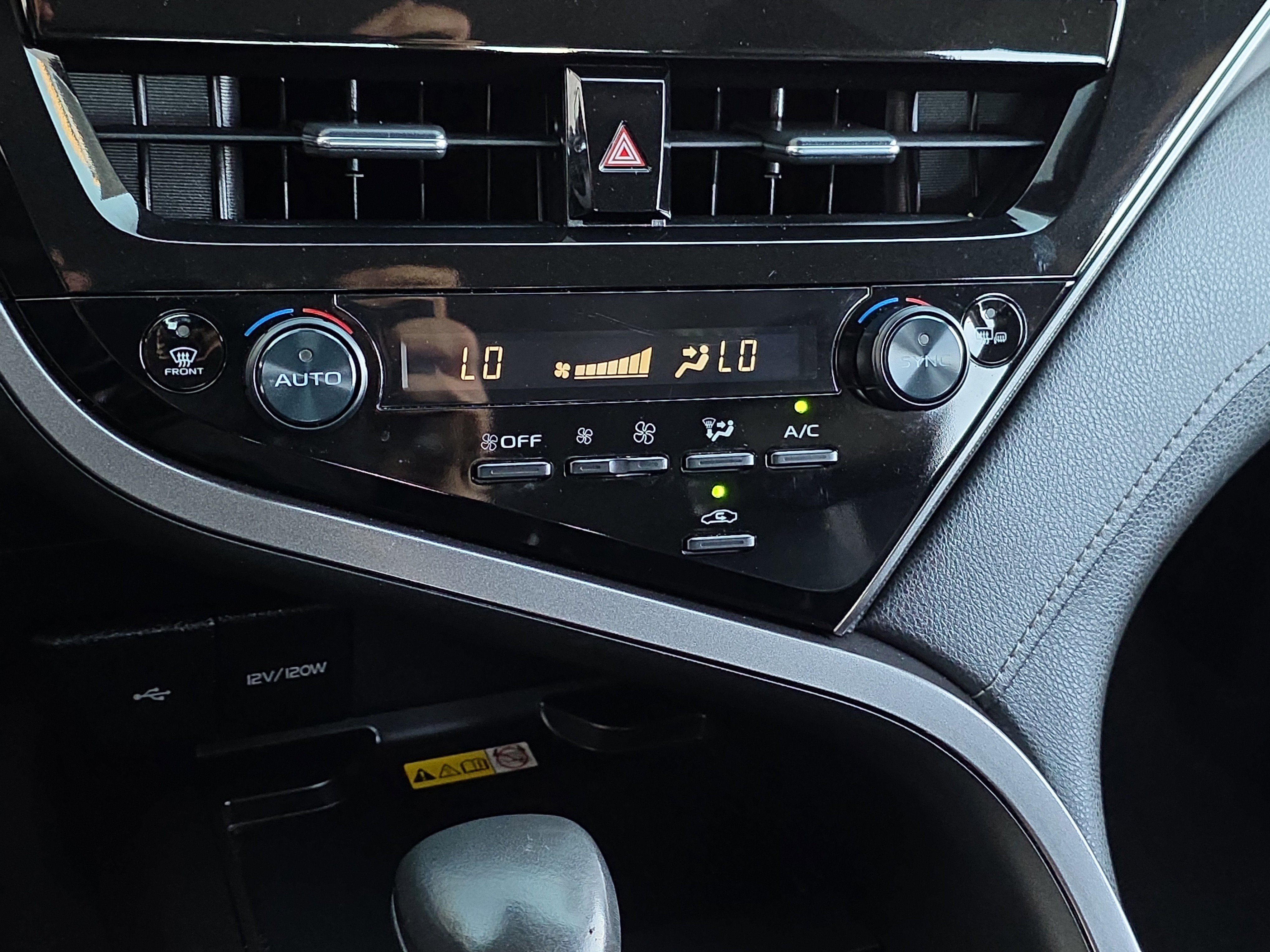 Used 2024 Toyota Camry XSE image 18