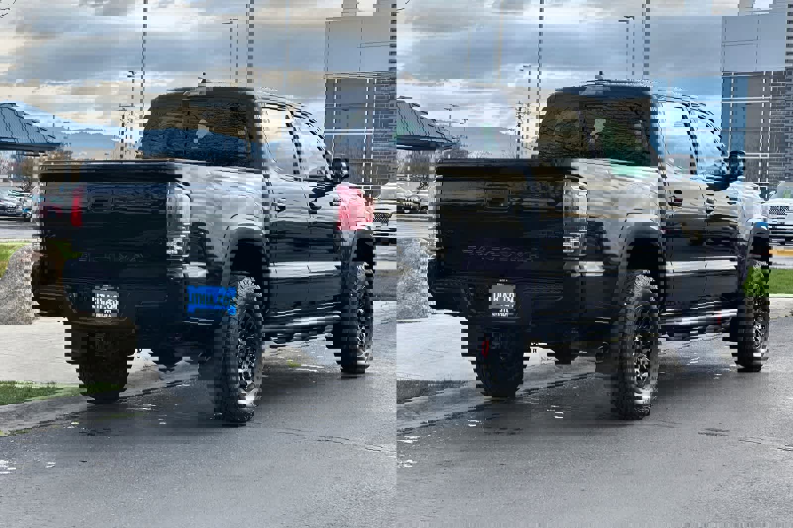 Used 2019 Toyota Tacoma TRD Pro AWD/4WD image 2