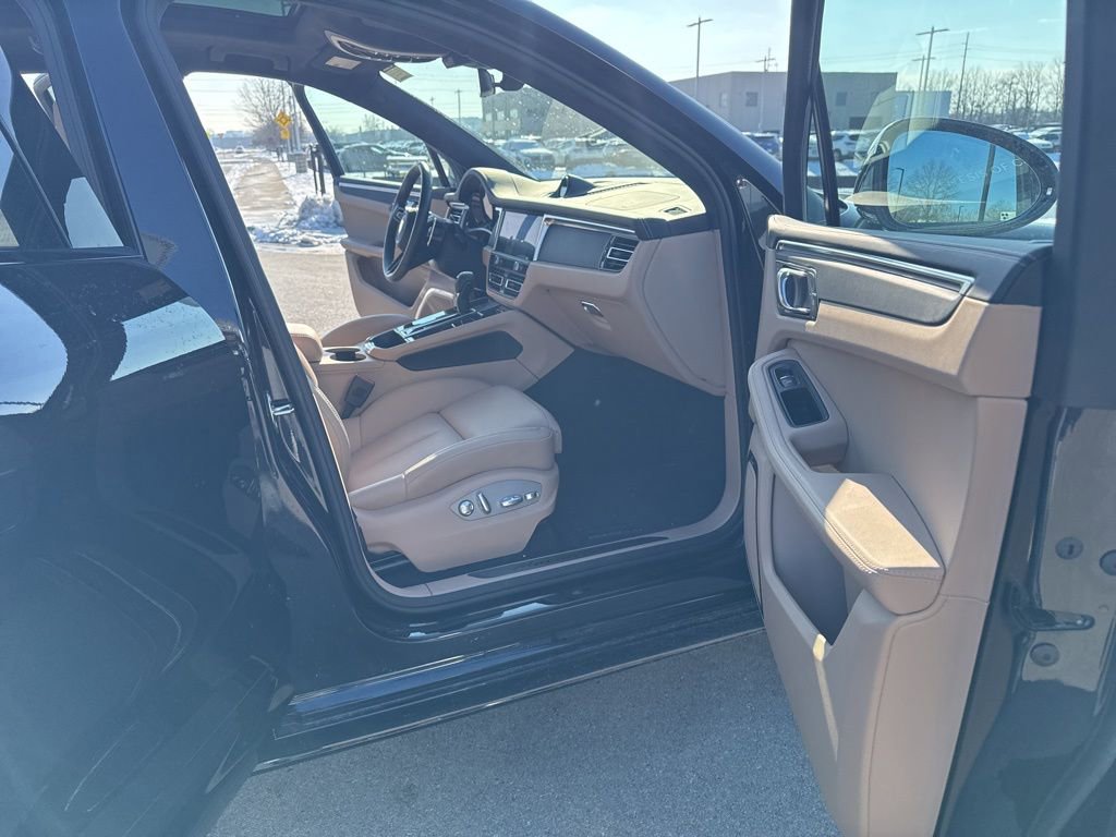 Used 2024 Porsche Macan GTS image 29