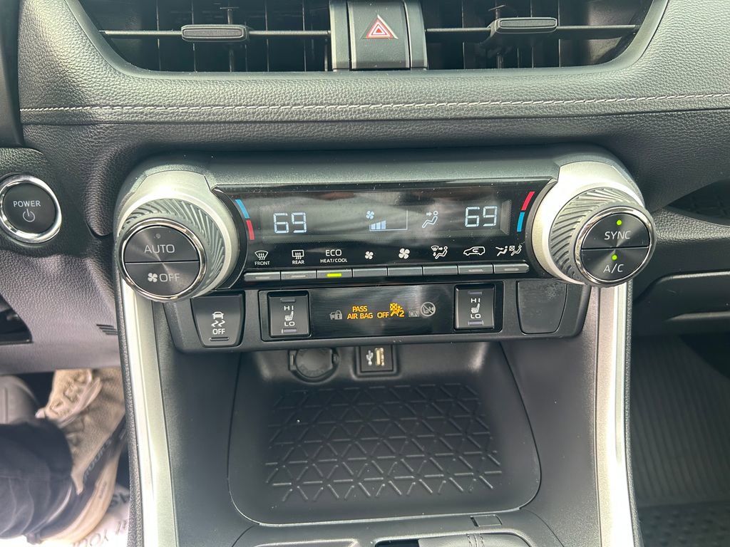 Certified 2025 Toyota RAV4 XLE w/ Convenience Package AWD/4WD image 31