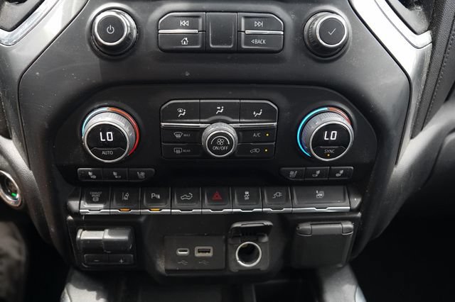 Used 2020 Chevrolet Silverado 3500 LTZ w/ LTZ Plus Package AWD/4WD image 30