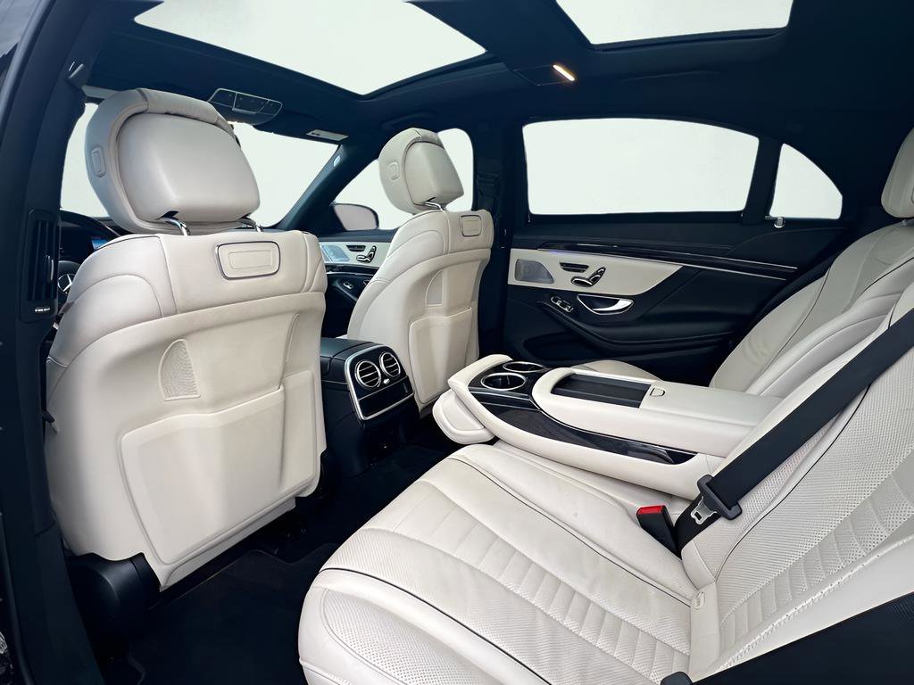 Used 2018 Mercedes-Benz S 560 Sedan image 18