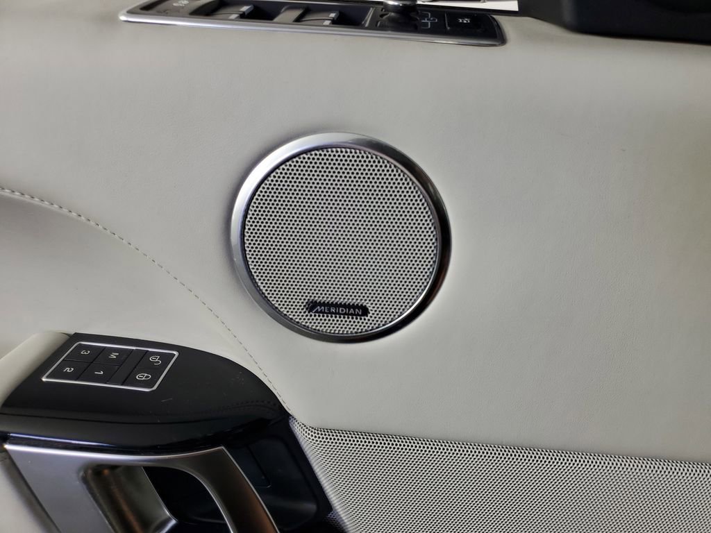 Used 2014 Land Rover Range Rover Long Wheelbase Autobiography image 30