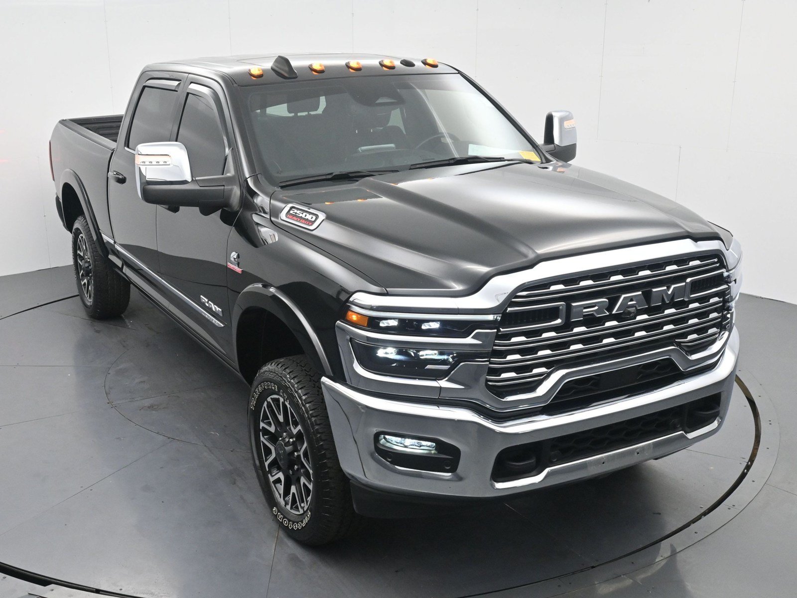 Used 2025 RAM 2500 Limited AWD/4WD image 18