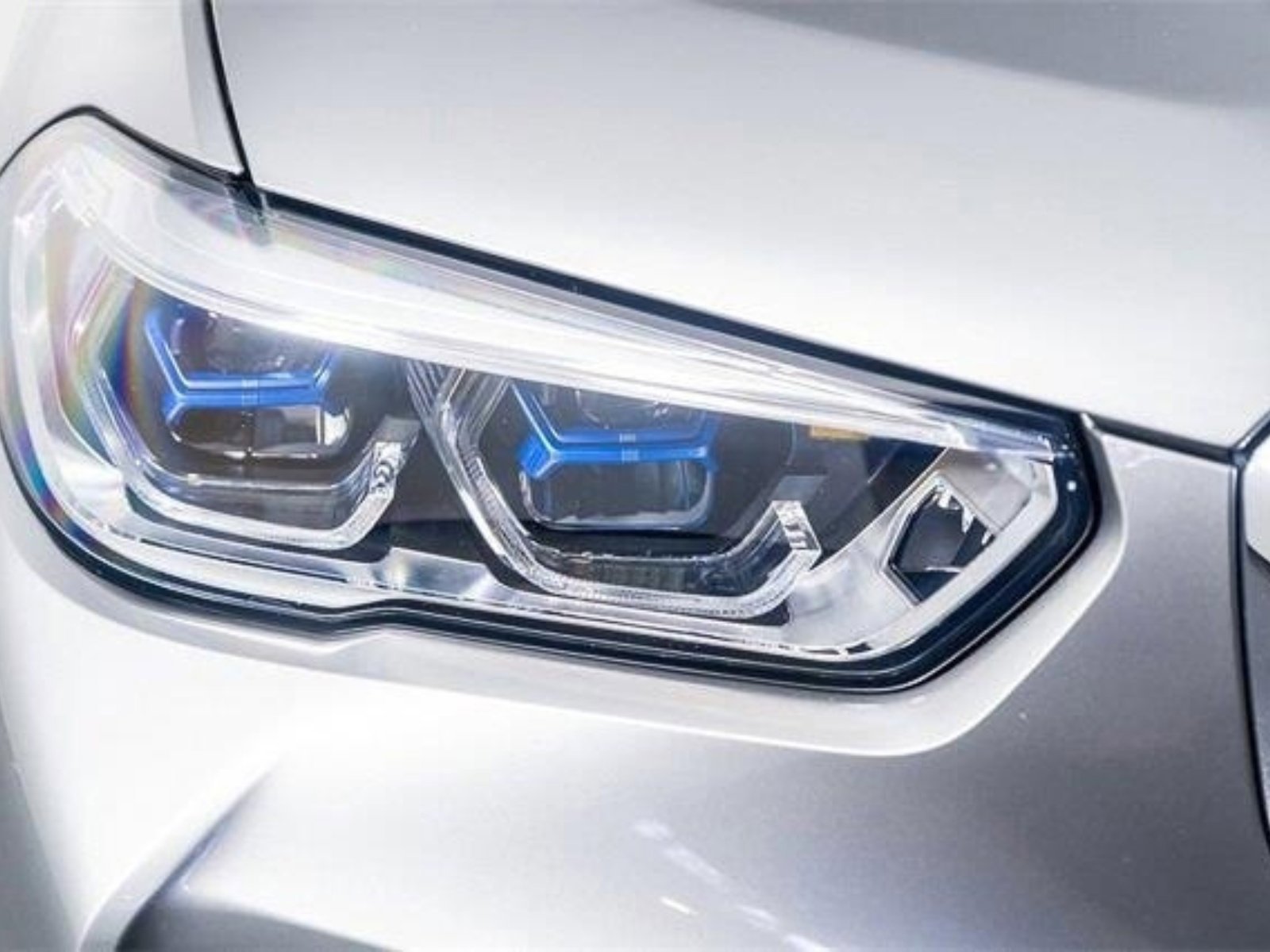 Used 2021 BMW X5 M w/ Executive Package image 23