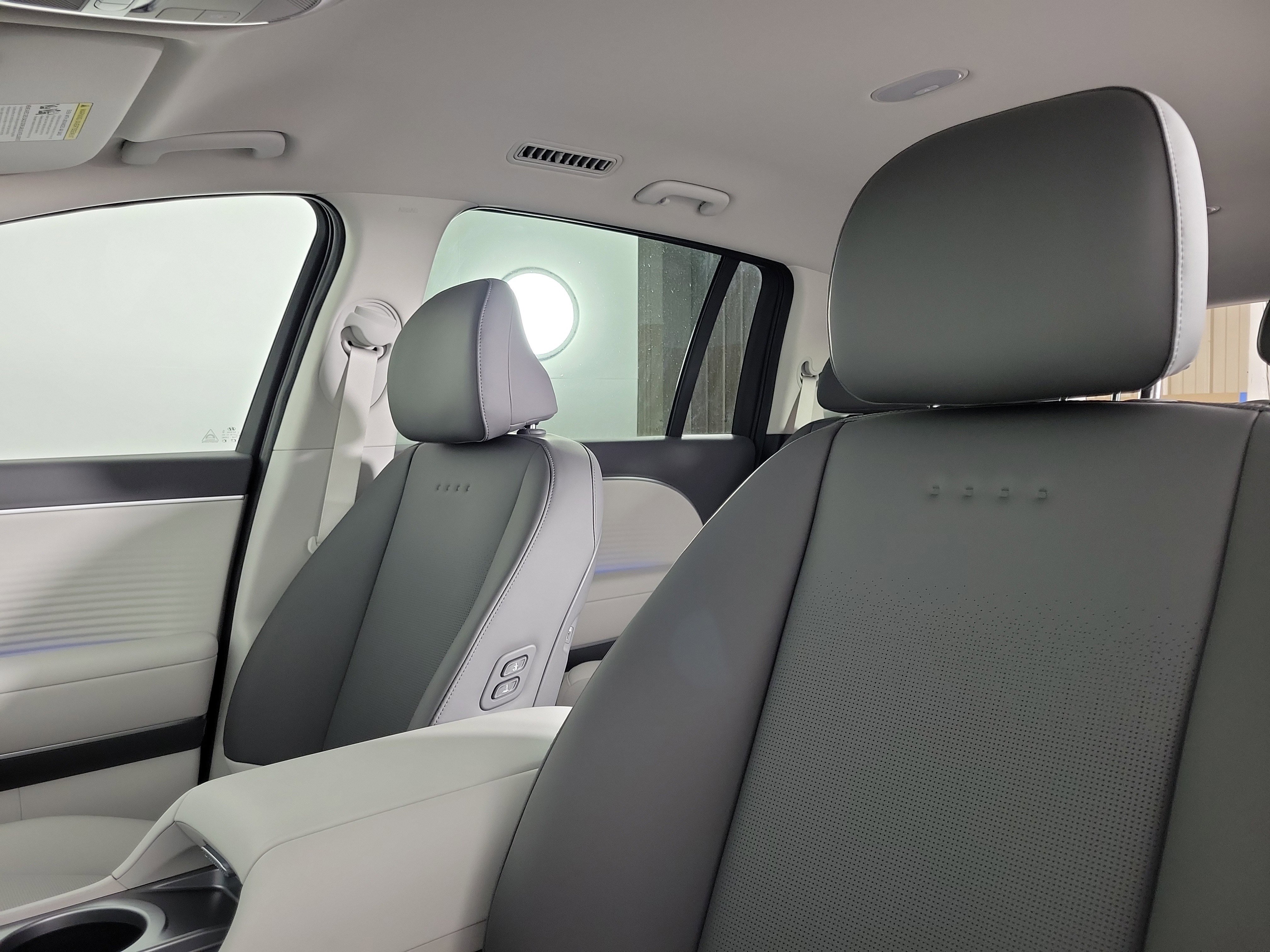 New 2026 Hyundai Ioniq 9 SEL image 28