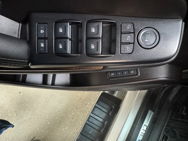 Used 2017 Chevrolet Suburban LT w/ LT Signature Package image 12