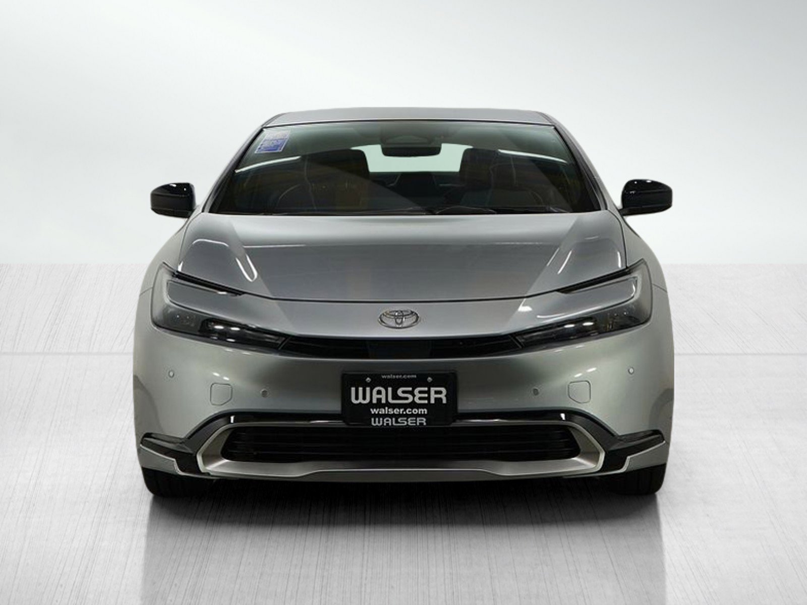 Used 2025 Toyota Prius Plug-In Hybrid image 11