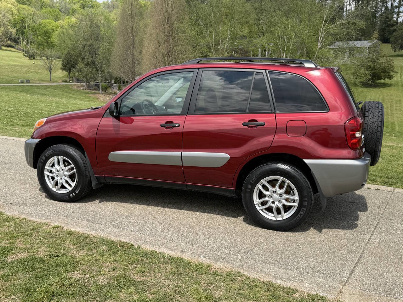Used 2005 Toyota RAV4 4WD image 10