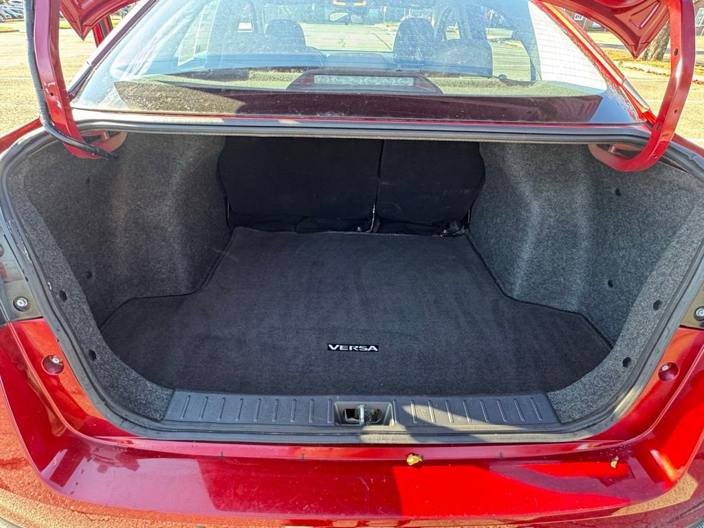 Used 2021 Nissan Versa SR w/ Convenience Package image 35