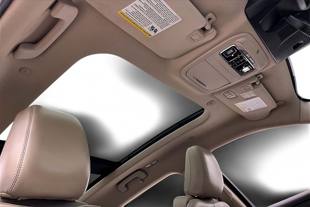 Used 2022 Lincoln Corsair Reserve w/ Equipment Group 201A image 22