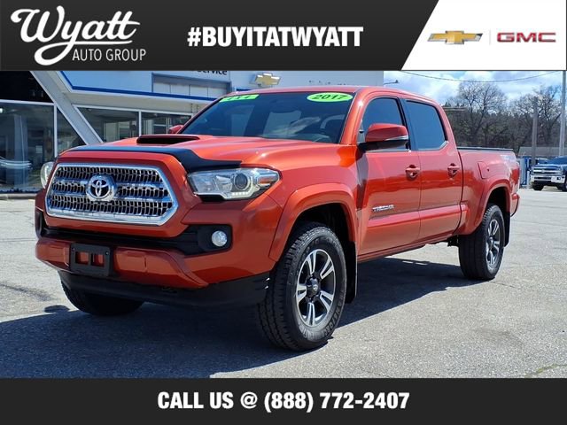 Used 2017 Toyota Tacoma SR5 AWD/4WD image 1