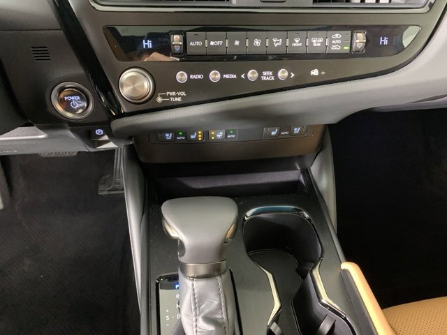 Used 2025 Lexus ES 300h w/ Premium Package image 14