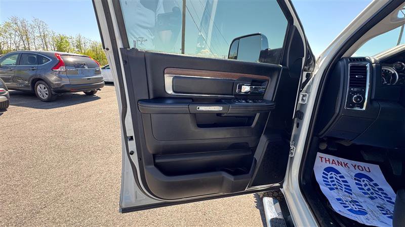 Used 2017 RAM 3500 Laramie image 38
