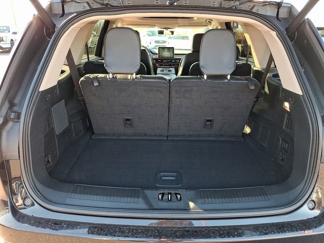 Used 2023 Lincoln Aviator AWD w/ Premium Package image 29