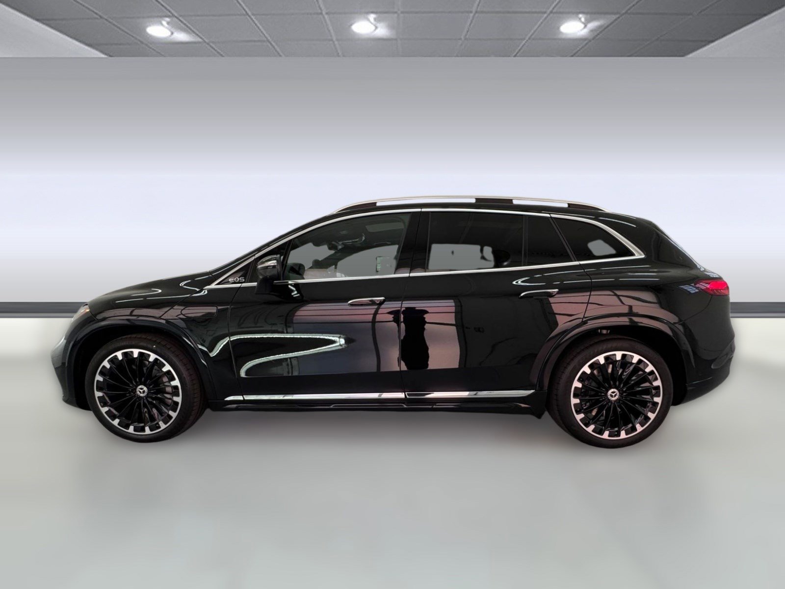New 2026 Mercedes-Benz EQS 550 4MATIC SUV image 2