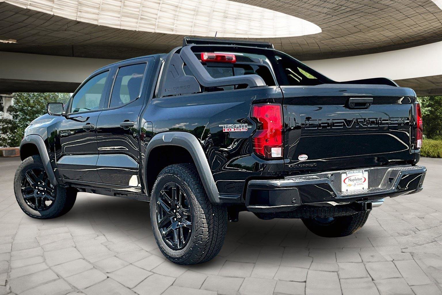 New 2025 Chevrolet Colorado Trail Boss w/ Midnight Edition image 3