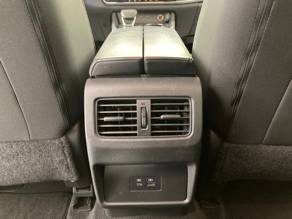 Used 2023 Nissan Rogue SV image 17