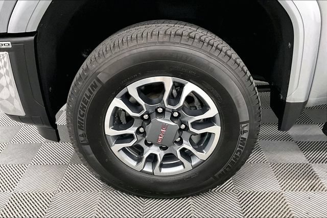 Used 2024 GMC Sierra 2500 SLE w/ SLE Convenience Package AWD/4WD image 10