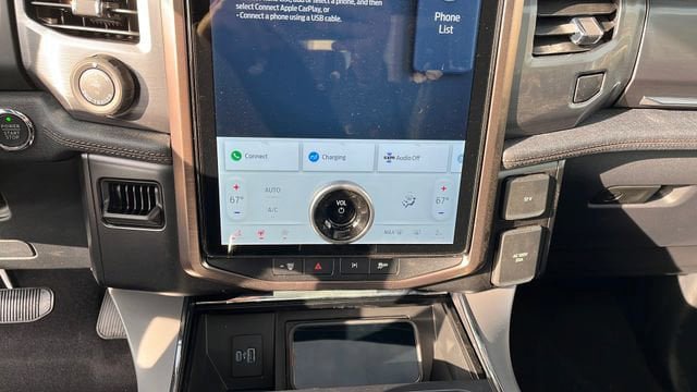 Used 2024 Ford F150 Lightning Lariat AWD/4WD image 25