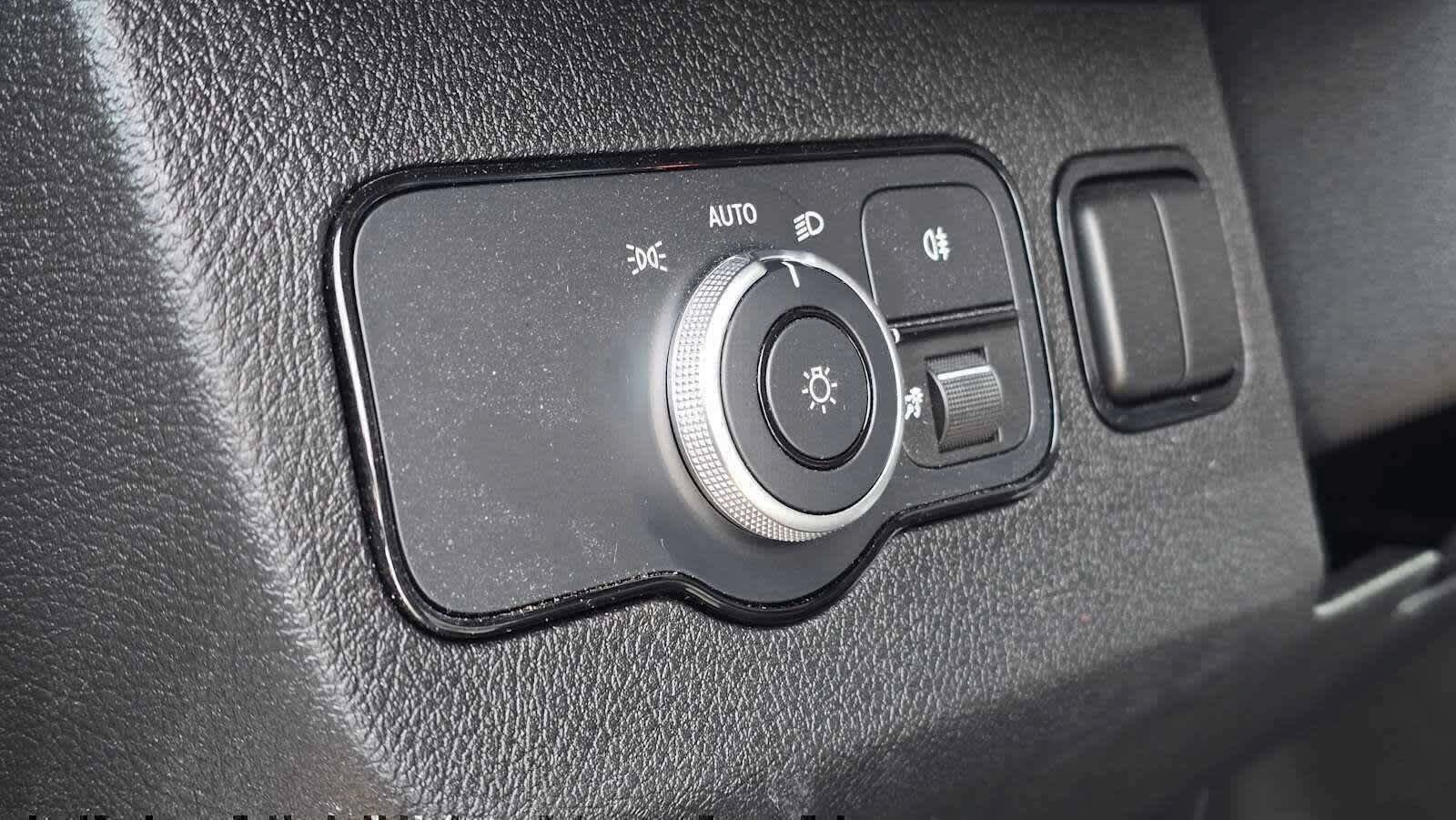 Used 2025 Mercedes-Benz Sprinter 2500 image 28