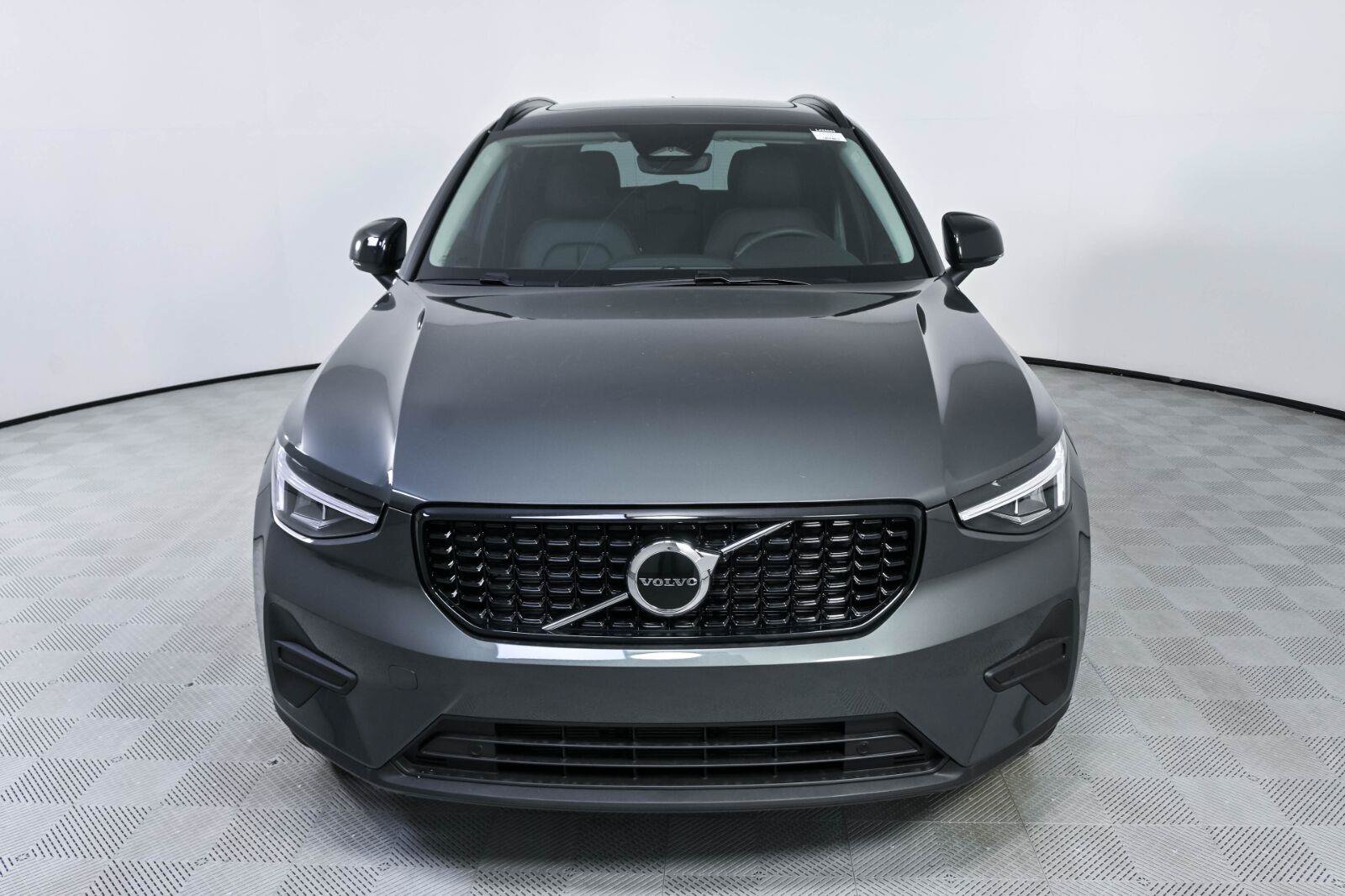 New 2026 Volvo XC40 B5 Core w/ Protection Package Premier AWD/4WD image 34