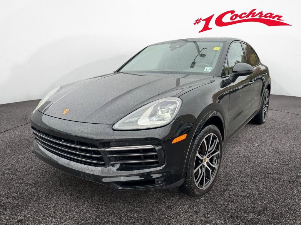Used 2023 Porsche Cayenne Platinum Edition image 3