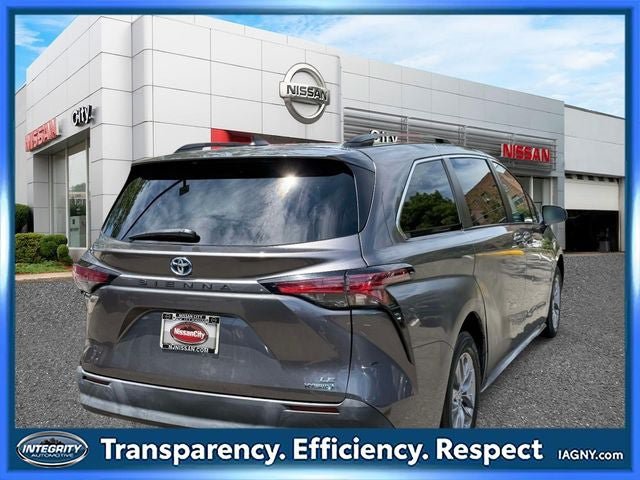 Used 2022 Toyota Sienna LE FWD image 8