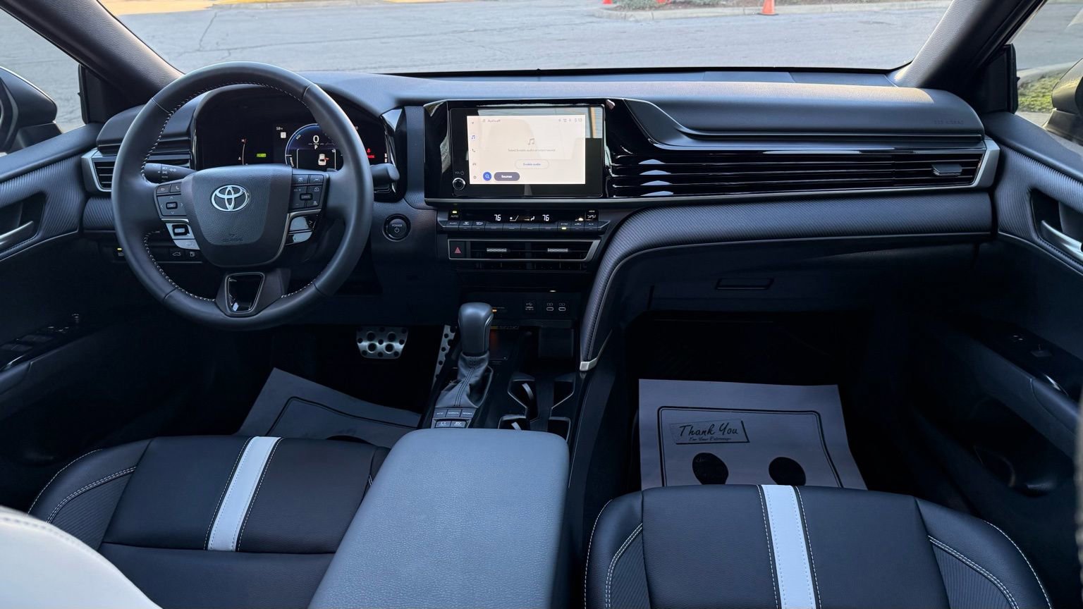 Used 2025 Toyota Camry SE image 25