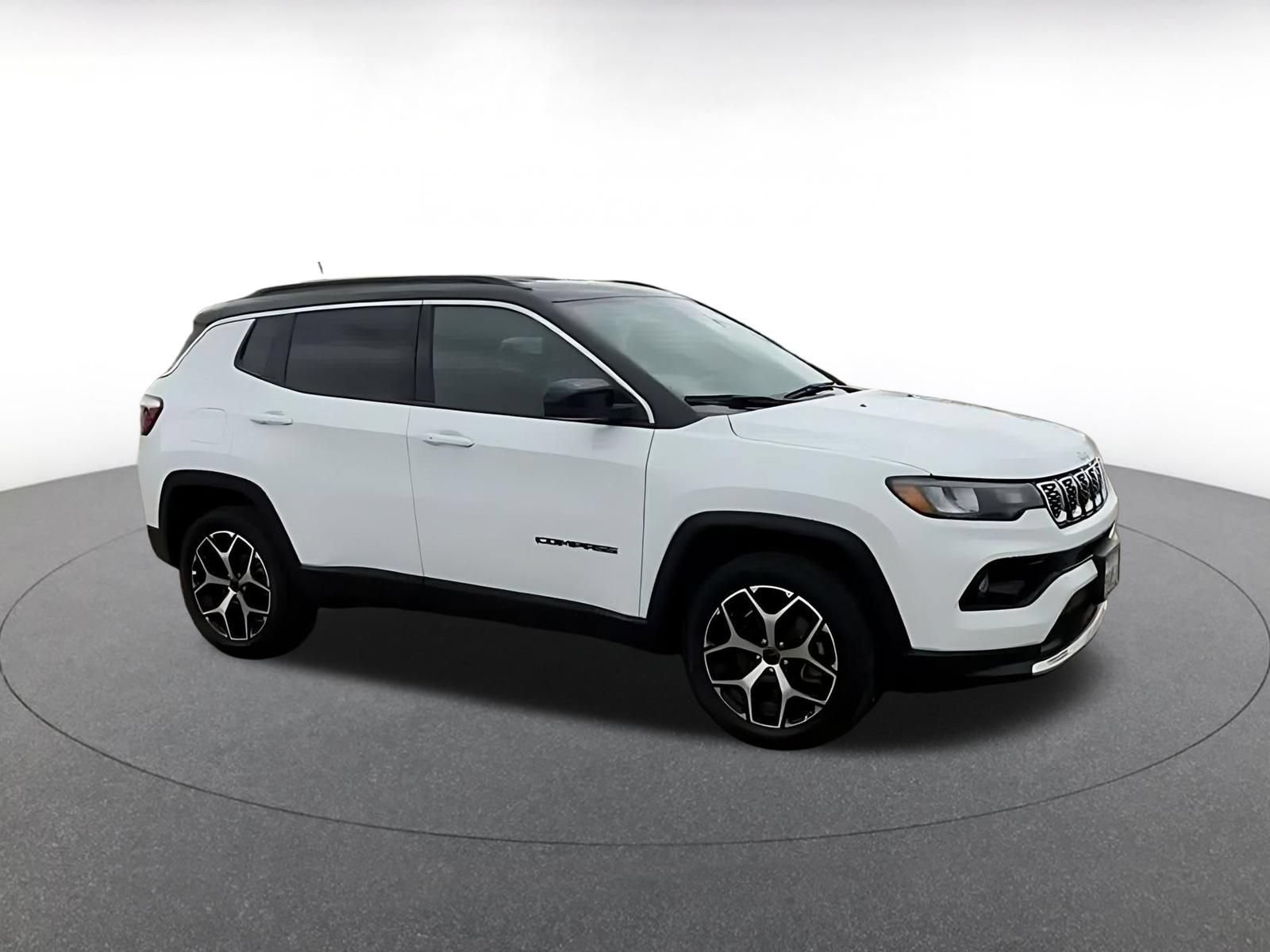 Used 2025 Jeep Compass Limited AWD/4WD image 2