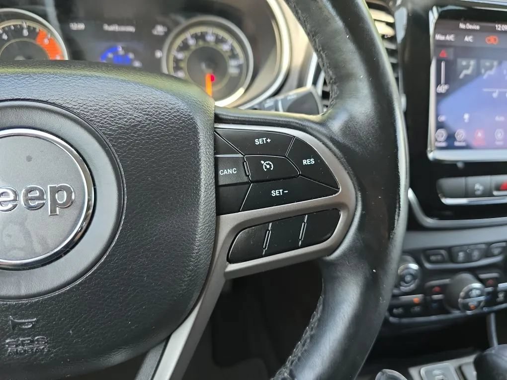 Used 2020 Jeep Cherokee Limited AWD/4WD image 21