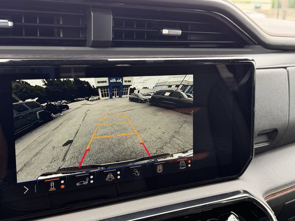 New 2026 GMC Sierra 1500 AT4 w/ Technology Package AWD/4WD image 5
